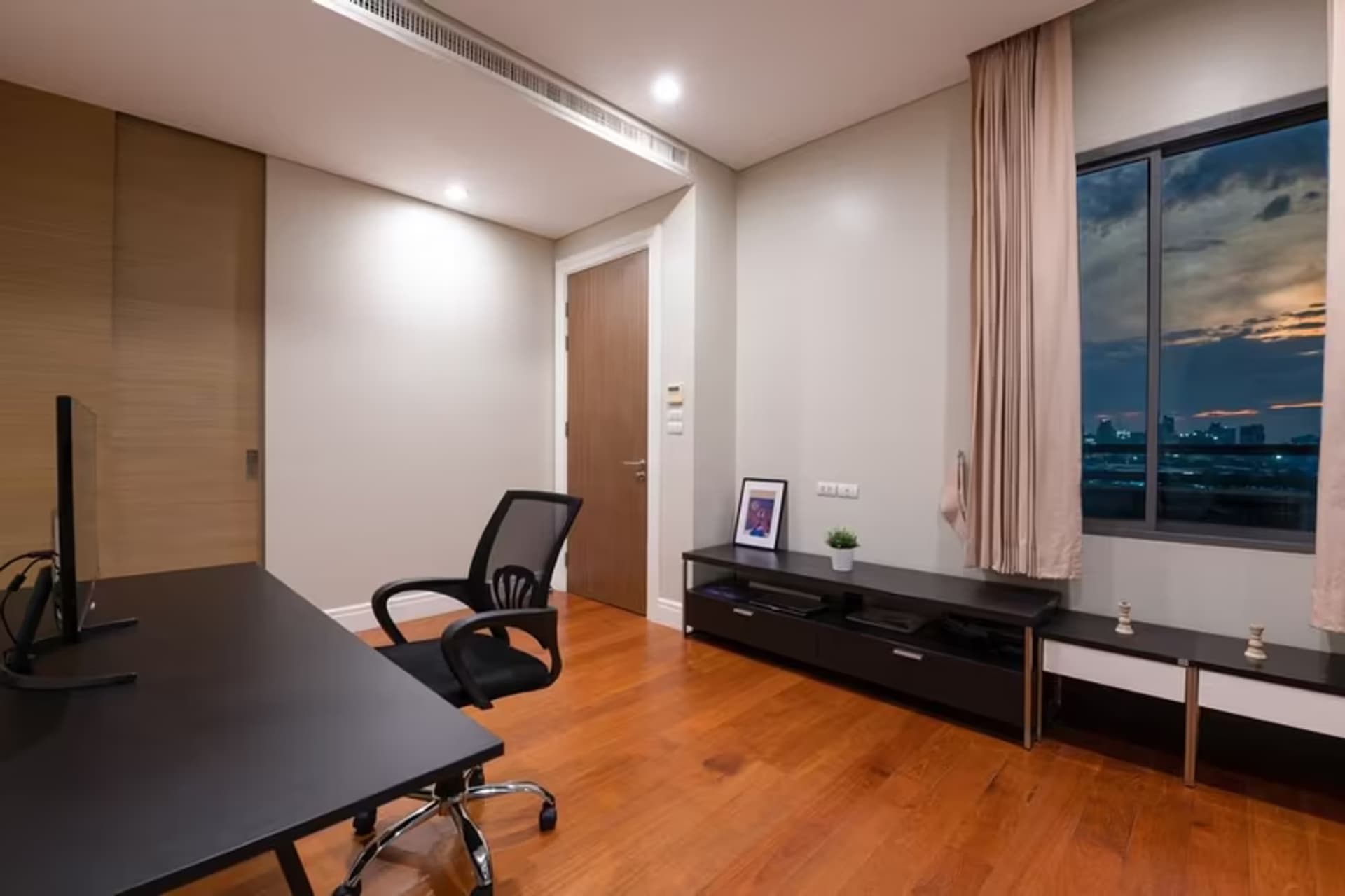 2 Bedroom Condo - Image 8