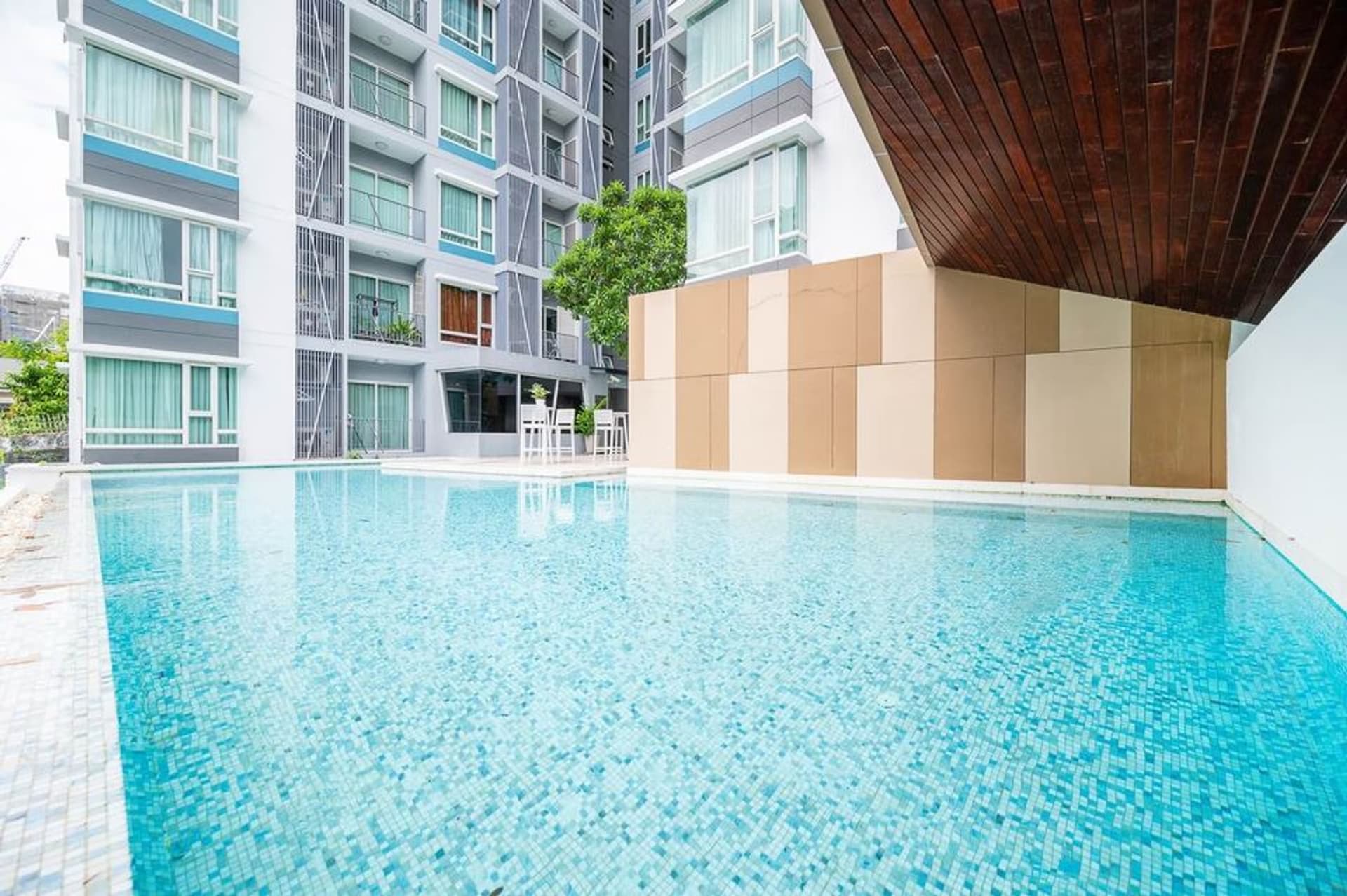 Condo for Sale at The Crest Sukhumvit 49 - Image 14
