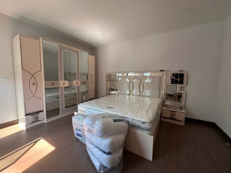4 Bed House for Rent in Bang Phli