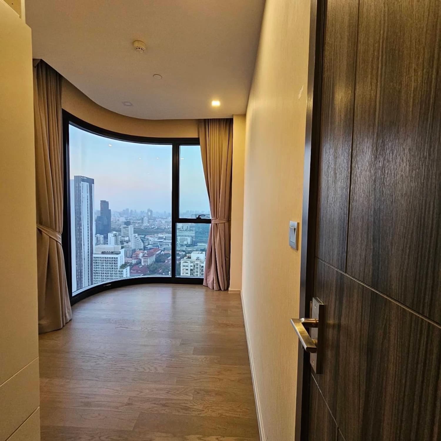 2 Bed Condo for Sale in Watthana - Image 2