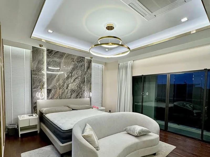 5 Bed House for Sale in Saphan Sung