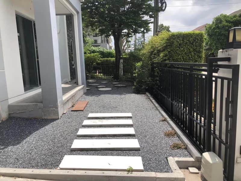 5 Bed House for Rent and Sale in Prawet