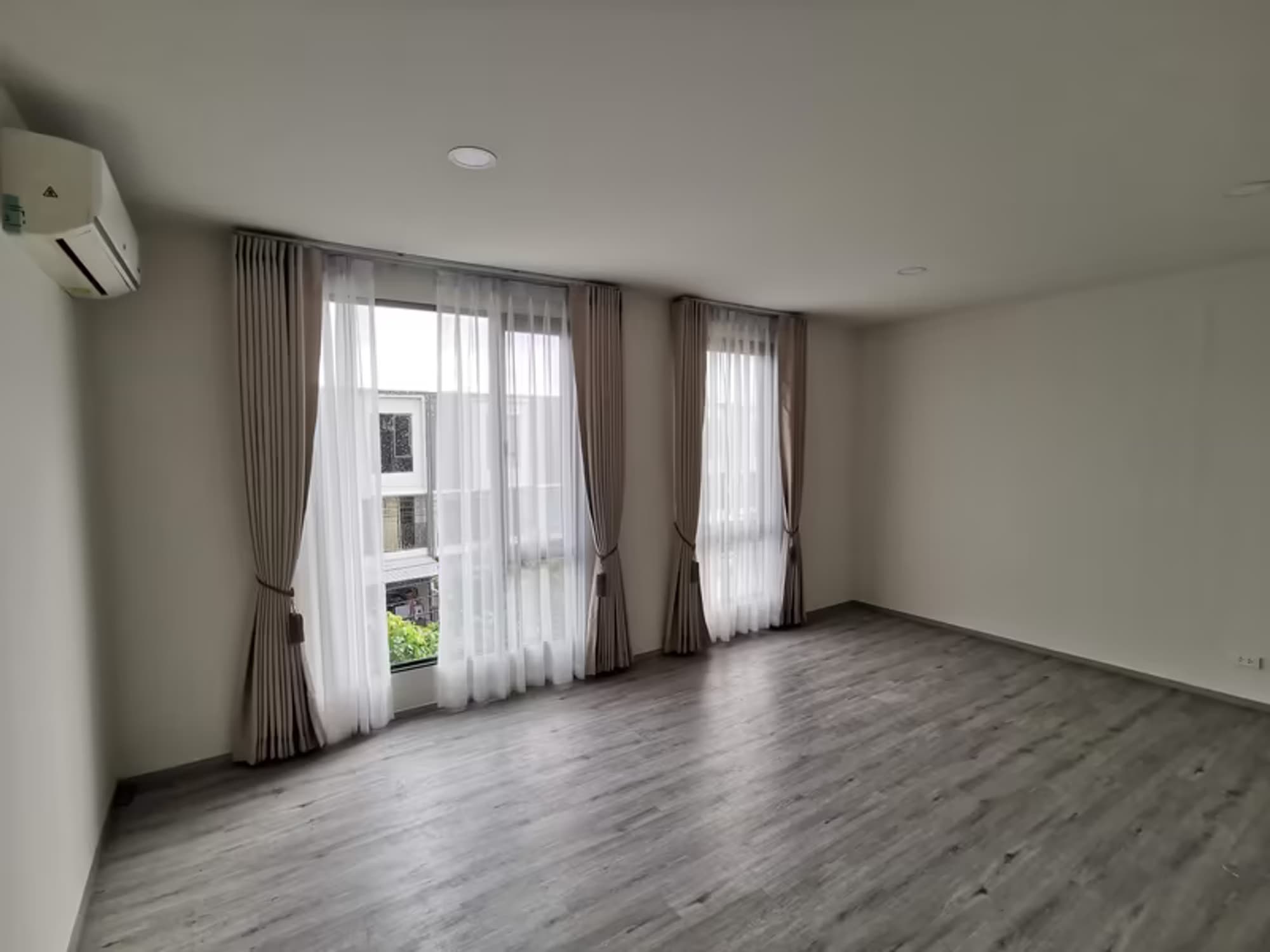 6 Bedrooms House For Rent At Altitude Kraf Bangna - Image 11
