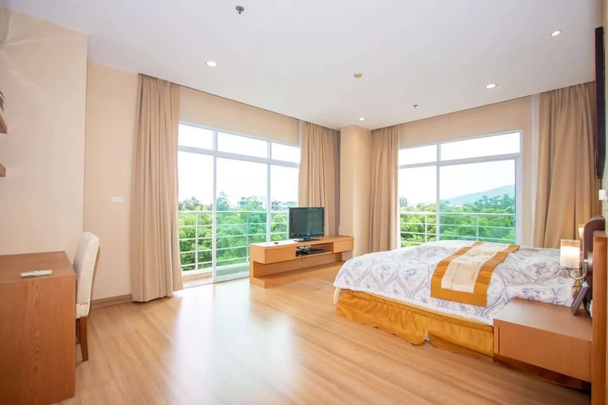 Condo for Sale at Touch Hill Place   - Image 13