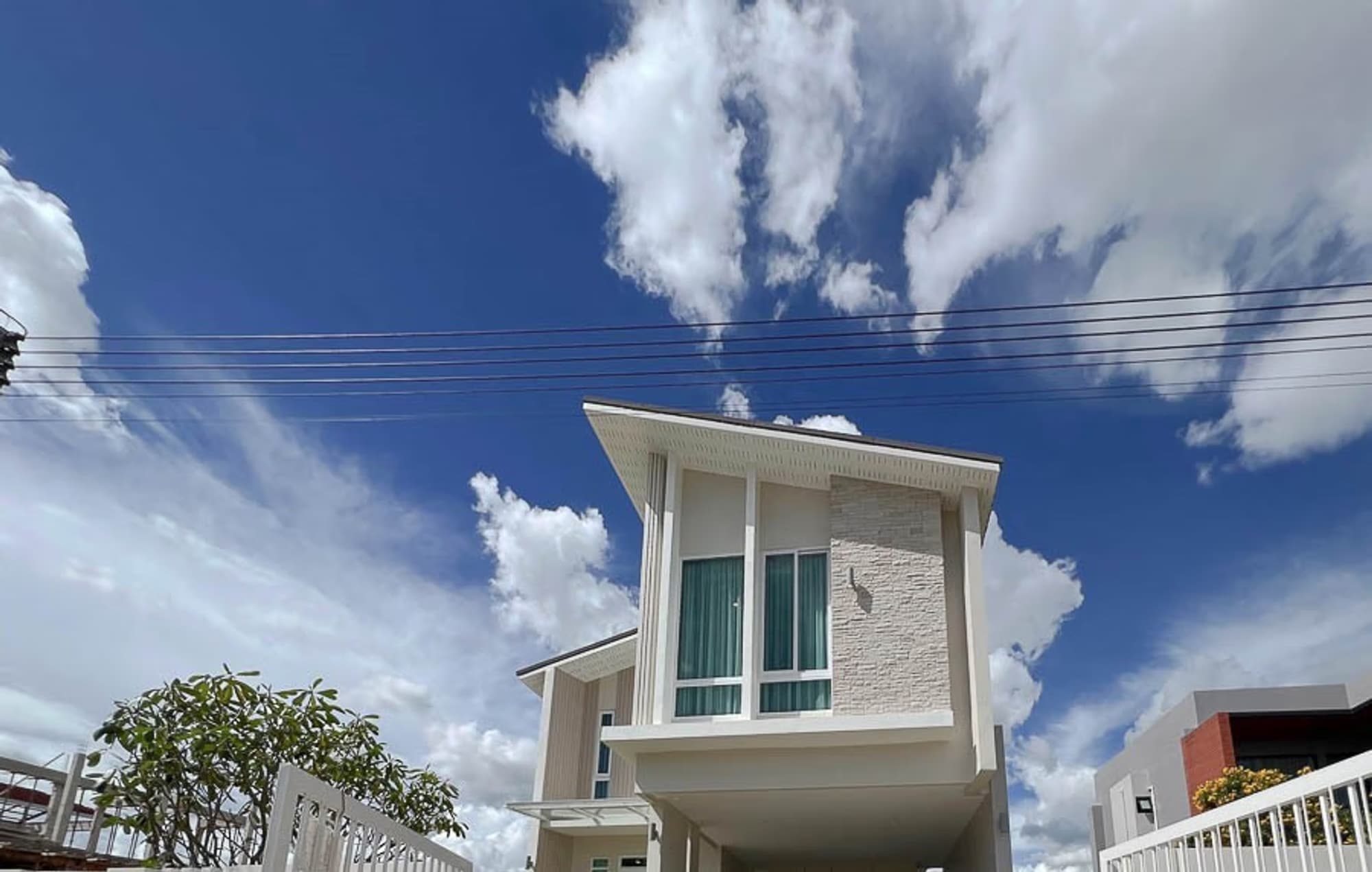 5 Bedroom House - Image 25