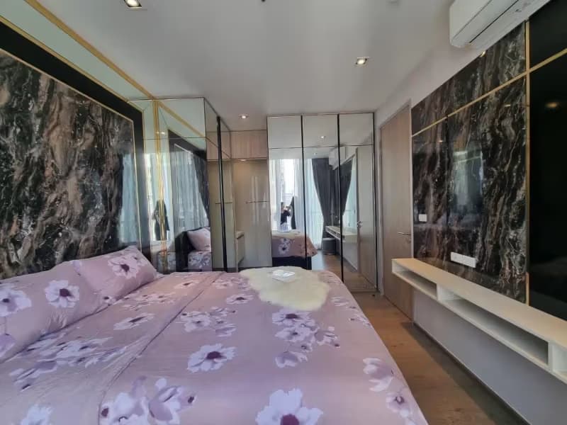 1 Bedroom Condo