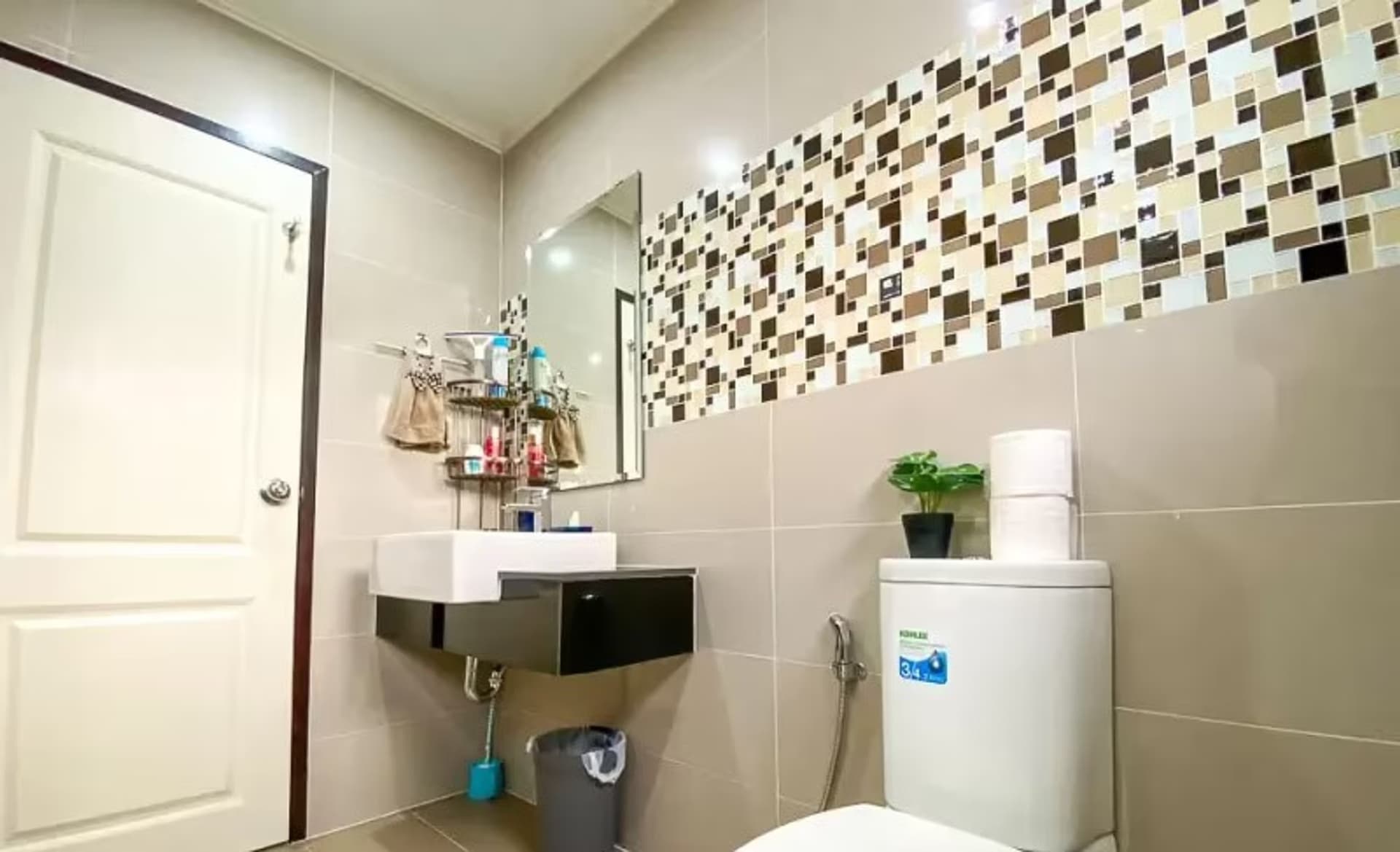 4 Bedroom House - Image 16