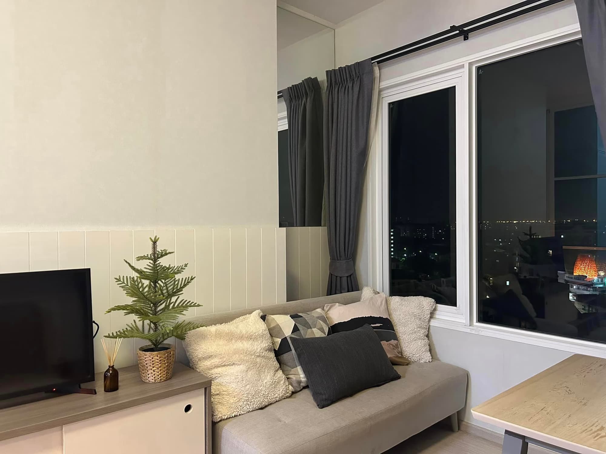 Condo for Rent, Sale at Chapter One ECO Ratchada - Huaikwang - Image 1