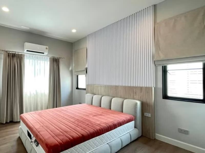 4 Bed House for Rent and Sale in Bang Phli