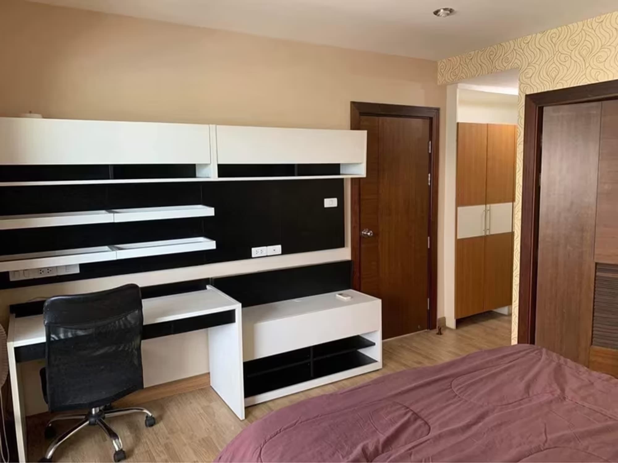1 Bedroom Condo - Image 4
