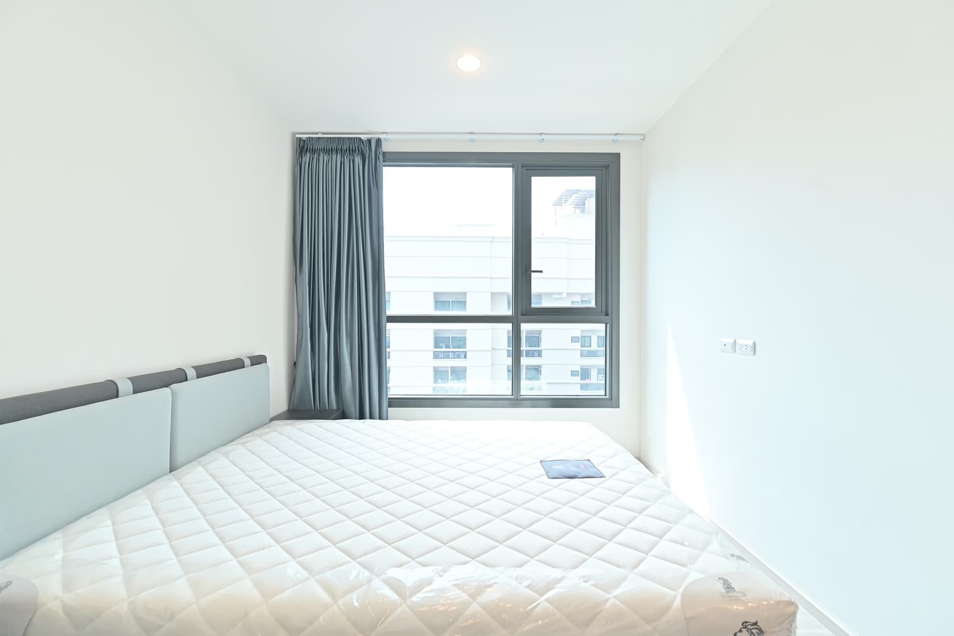 1 ห้องนอน Condo สำหรับ จำหน่าย ใกล้ Huai Khwang MRT - Image 6