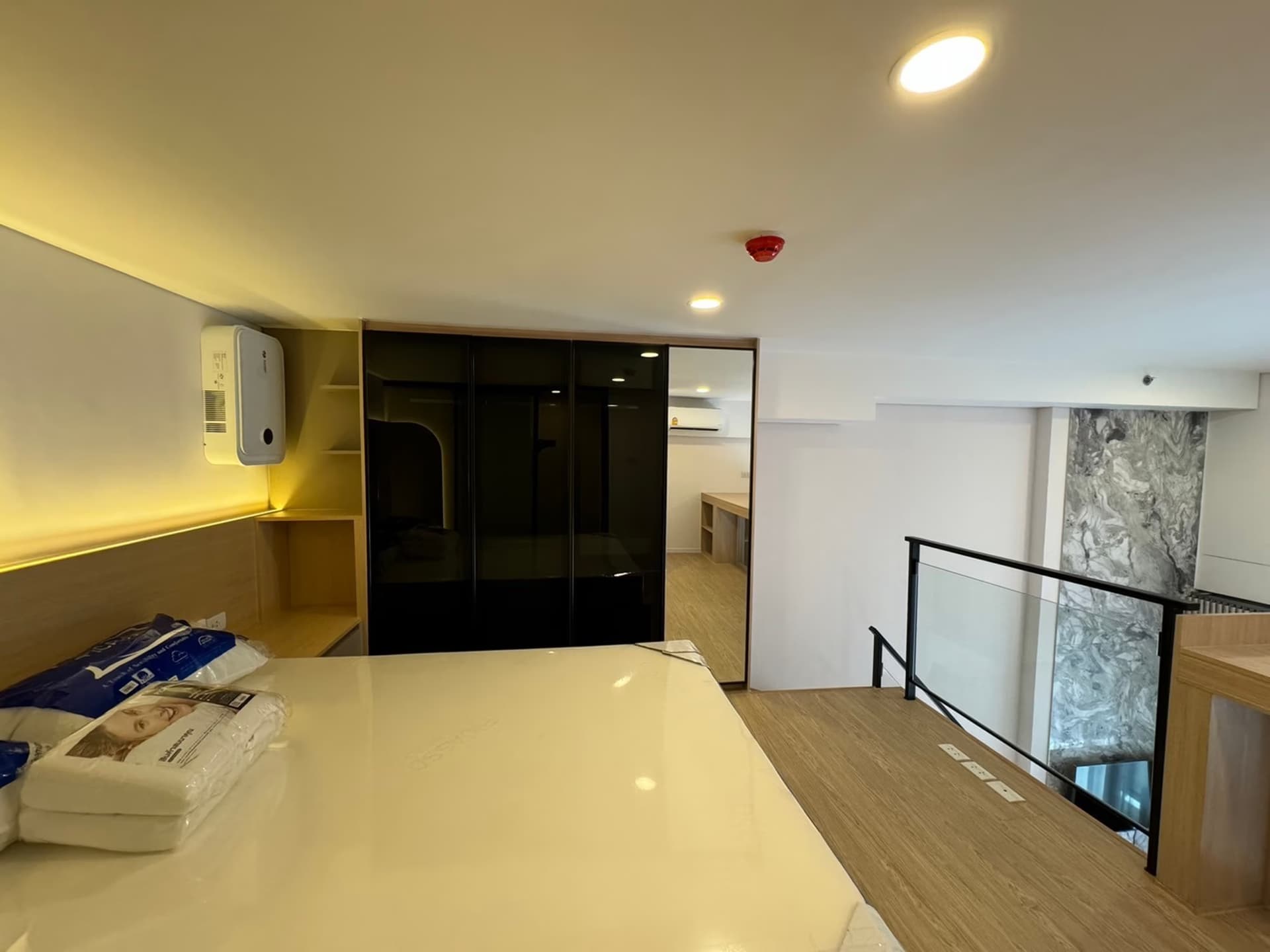 1 Bed Condo for Rent in Huai Khwang - Image 21