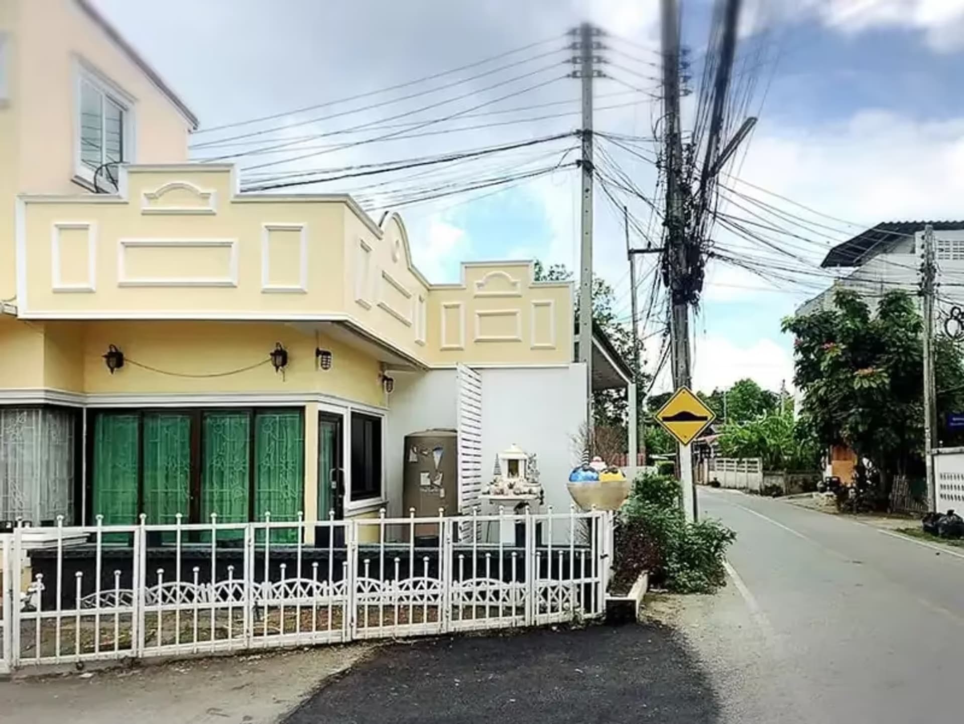 4 Bedroom House - Image 11
