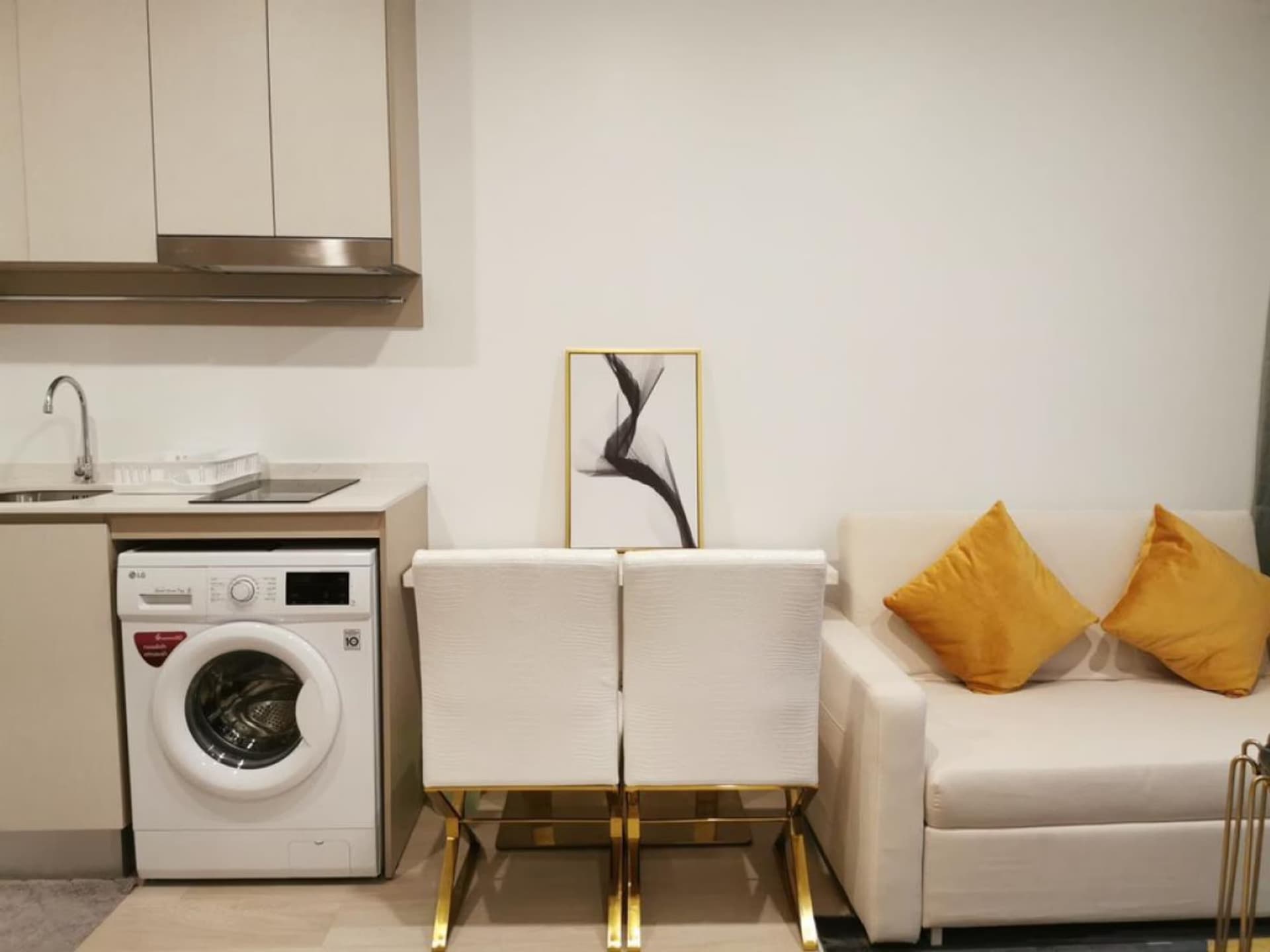 1 Bed Condo for Rent  Near Chong Nonsi BTS - Image 7