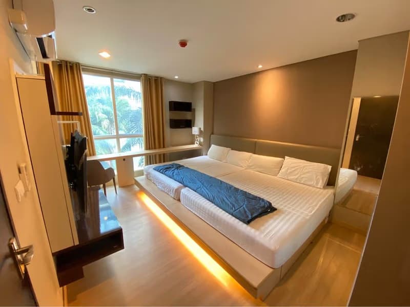 Condo for Rent at The Address Pathum Wan
