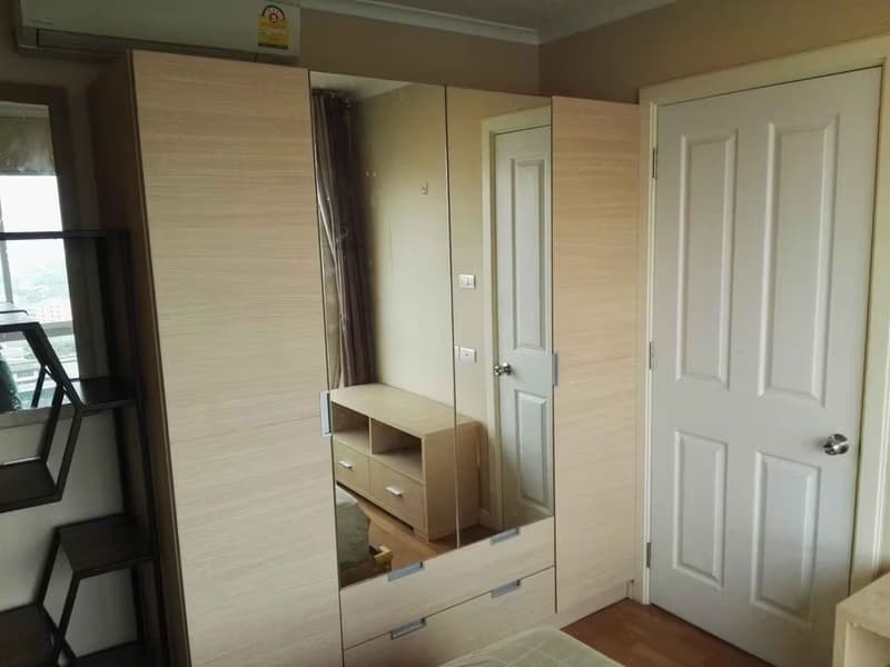 Condo for Sale at Lumpini Place Rama 4 - Kluai Nam Thai