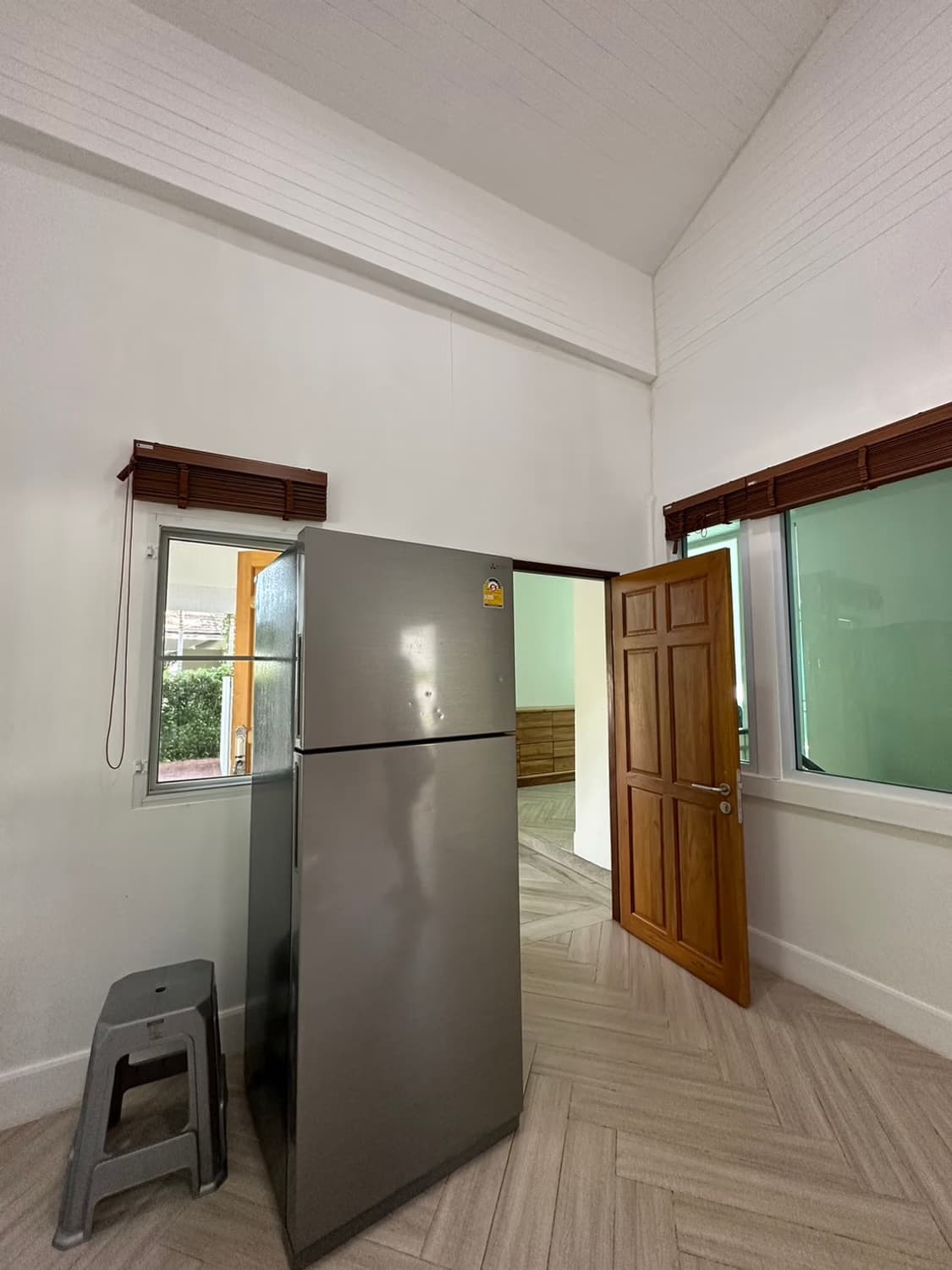 5 Bed House for Rent in Mae Rim - Image 4
