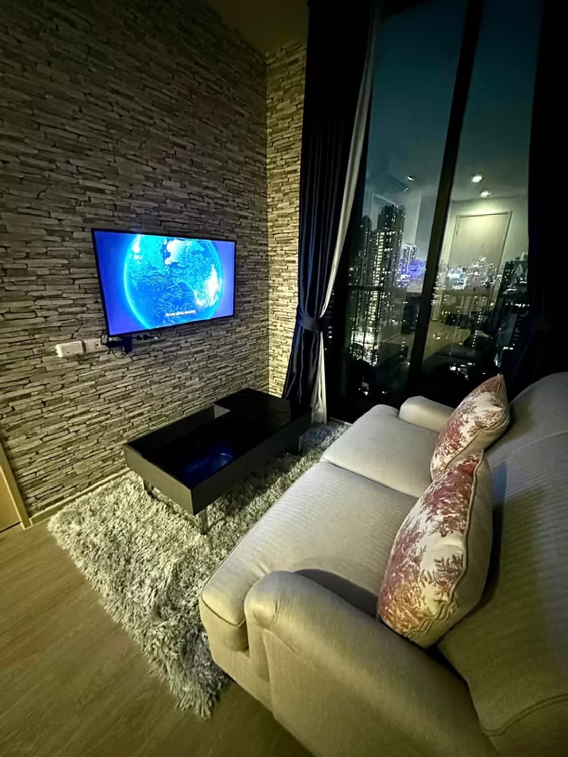  - Image 7
