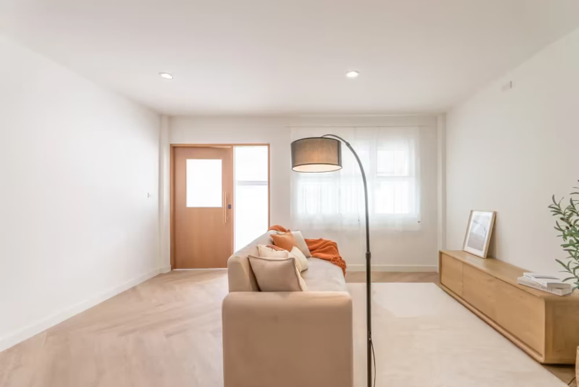 2 Bedroom House - Image 5