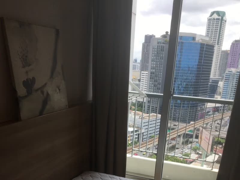 1 Bed Condo for Sale  Near Saphan Taksin BTS