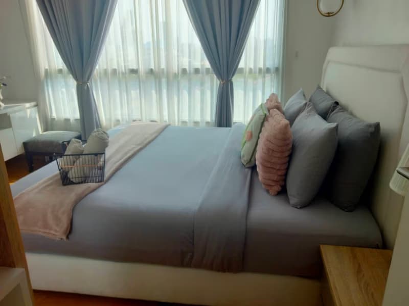 2 Bed Condo for Rent and Sale in Watthana