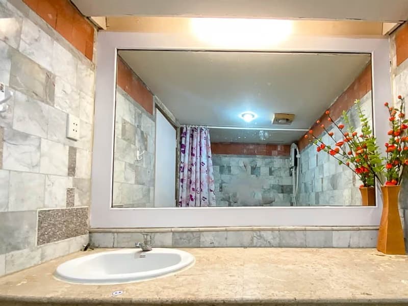 2 Bedroom Condo for Rent at Galare Thong Tower