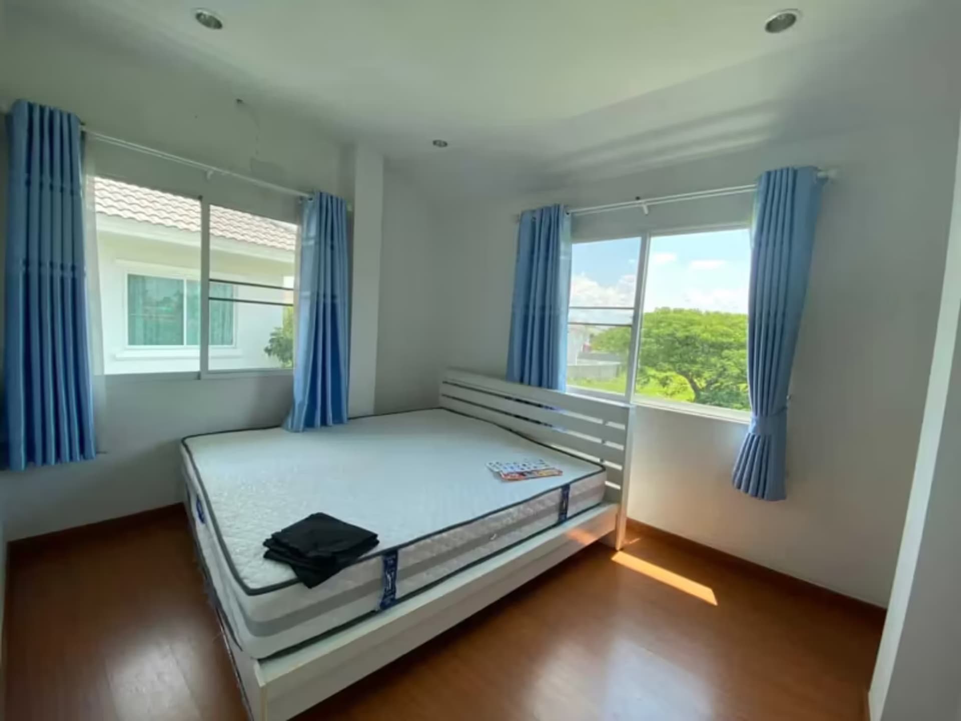4 Bedroom House - Image 17
