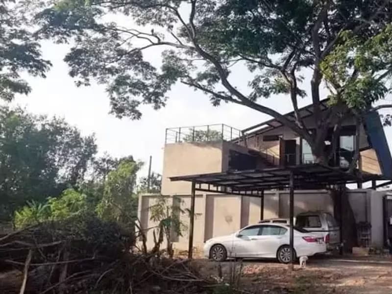 2 Bedroom House