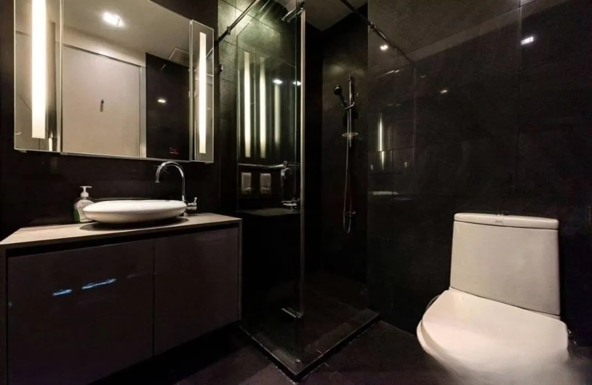 2 ห้องนอน คอนโด สำหรับ ขาย ใน บางรัก - Image 12