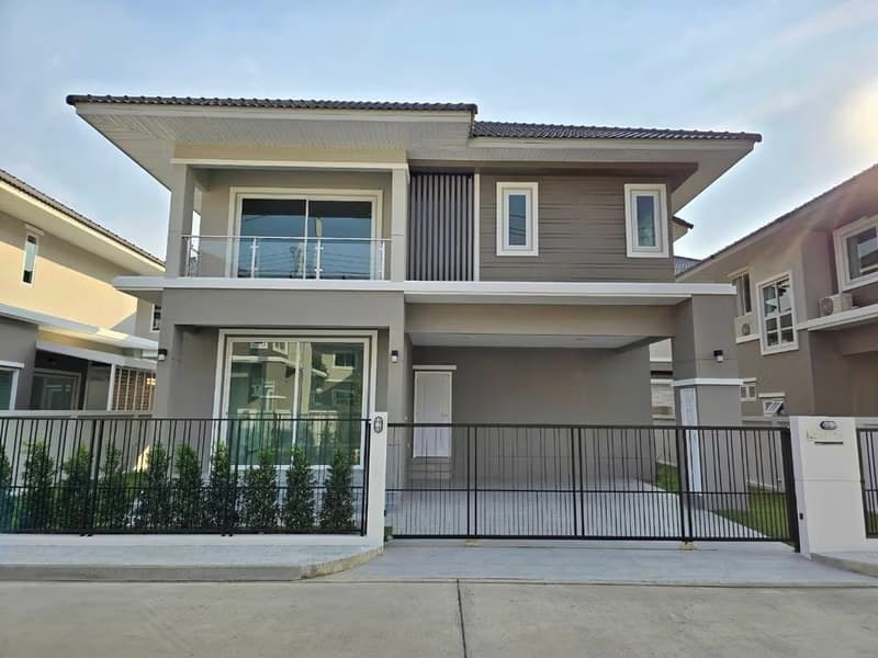 House for Sale in Ton Pao, San Kamphaeng.