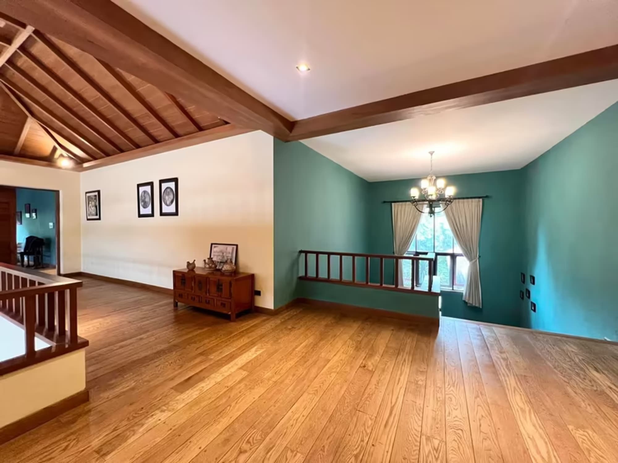 5 Bedroom House - Image 9