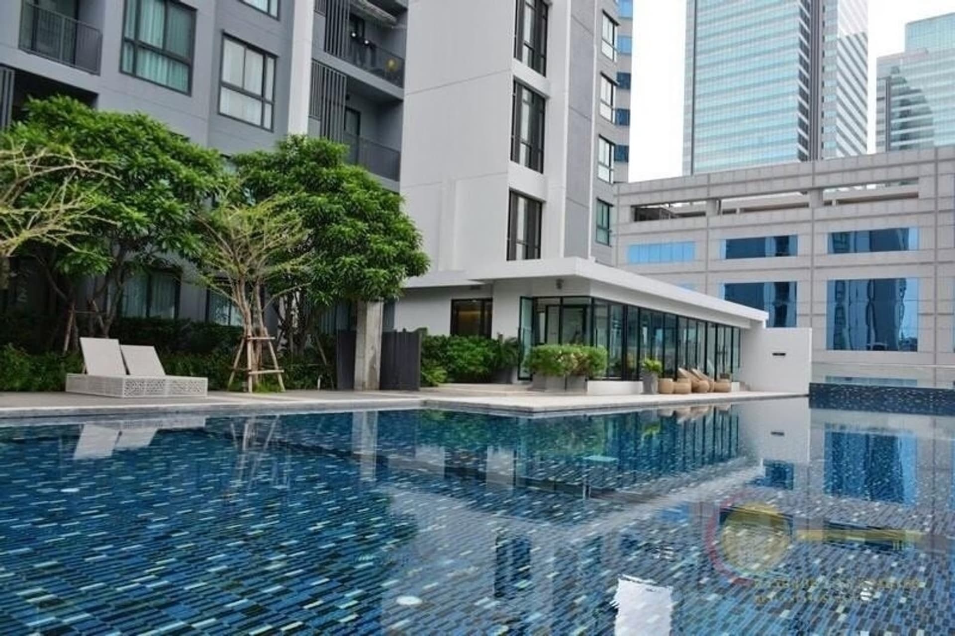 2 Bed Condo for Rent in Din Daeng - Image 5