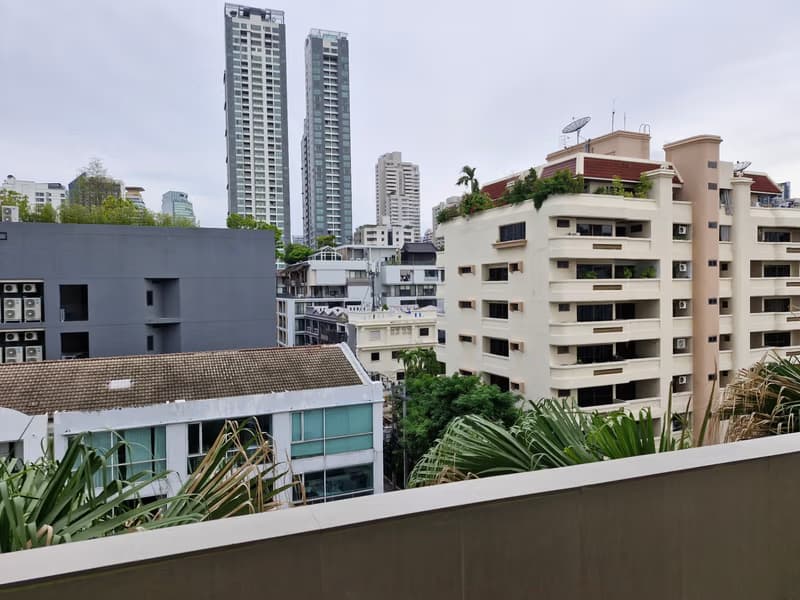 3 Bed Condo for Rent in Watthana