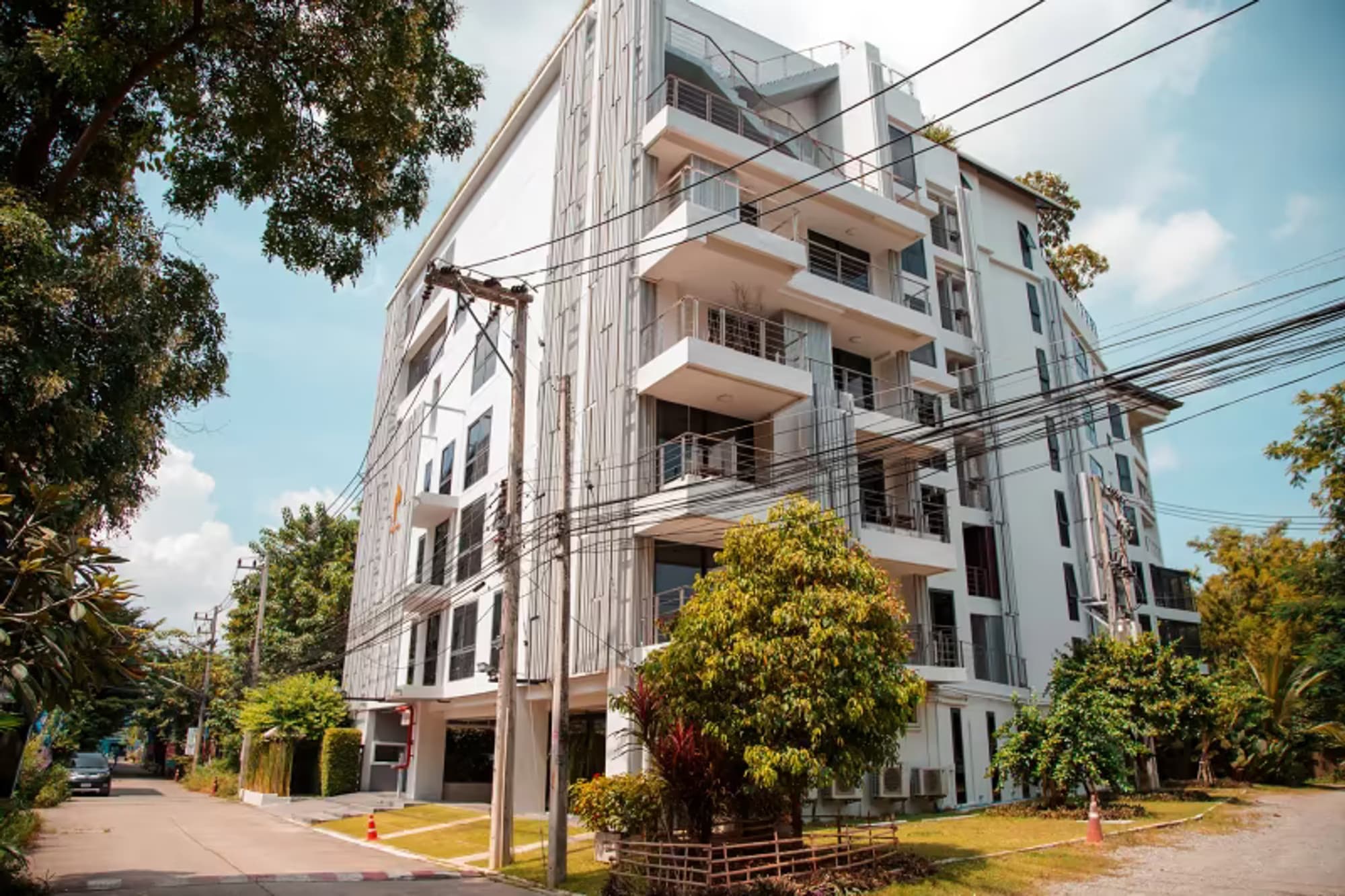 1 Bedroom Condo - Image 6