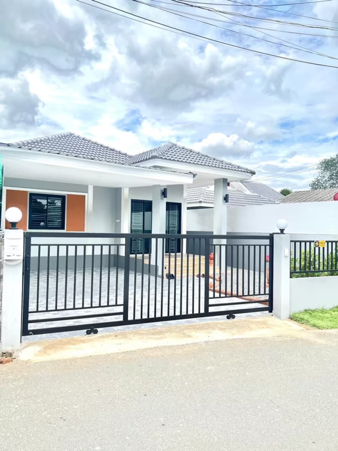 3 Bedroom House - Image 7