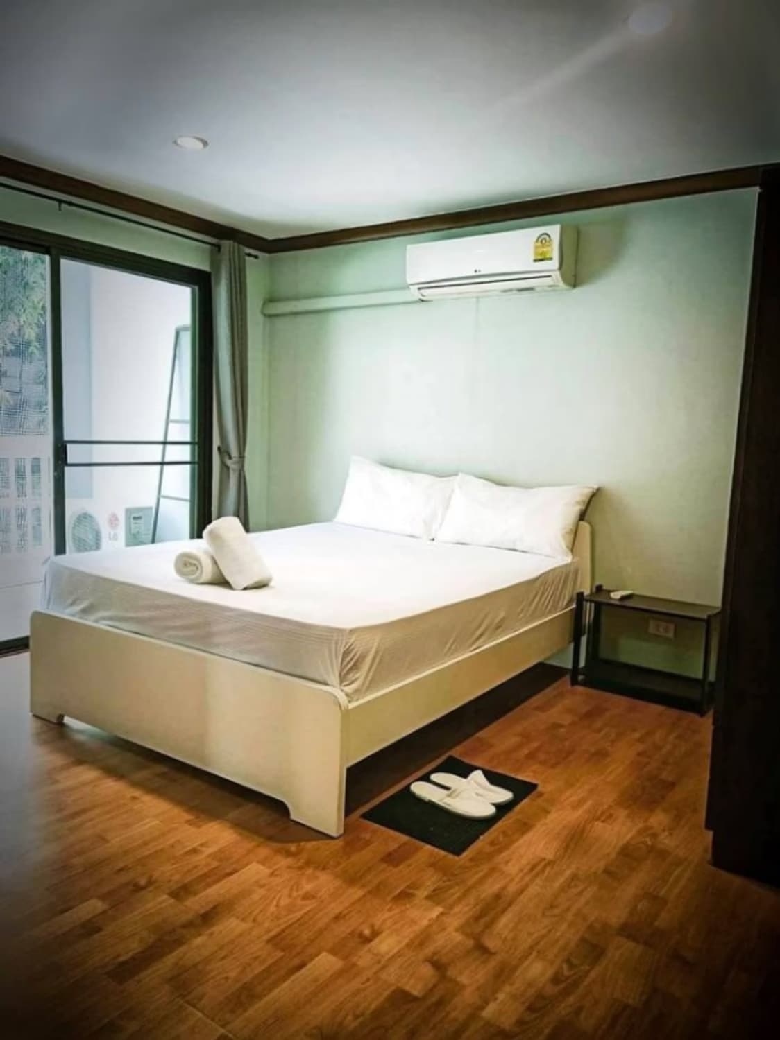 2 Bed Condo for Rent in Watthana - Image 9