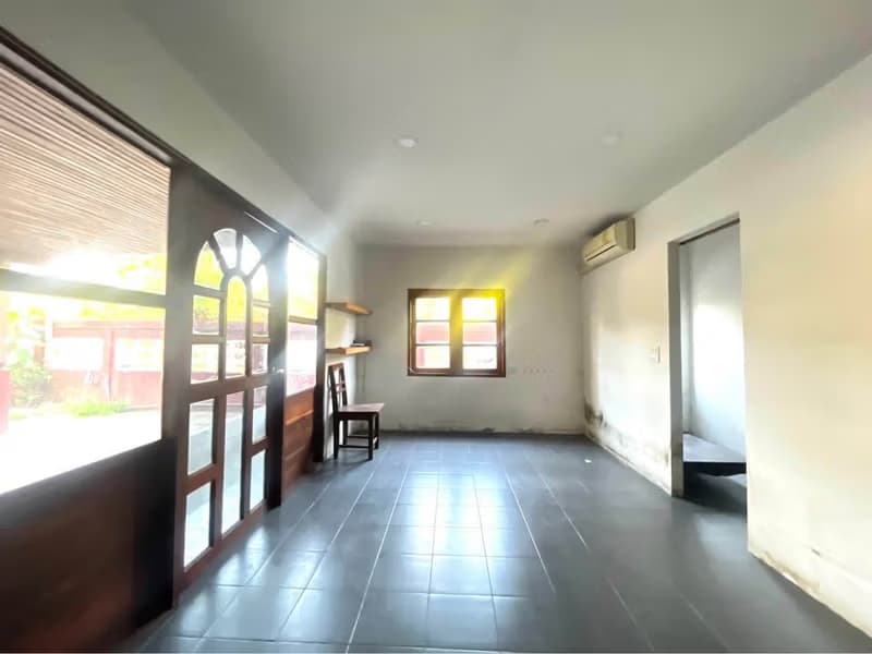 8 Bed House for Rent in Mueang Chiang Mai