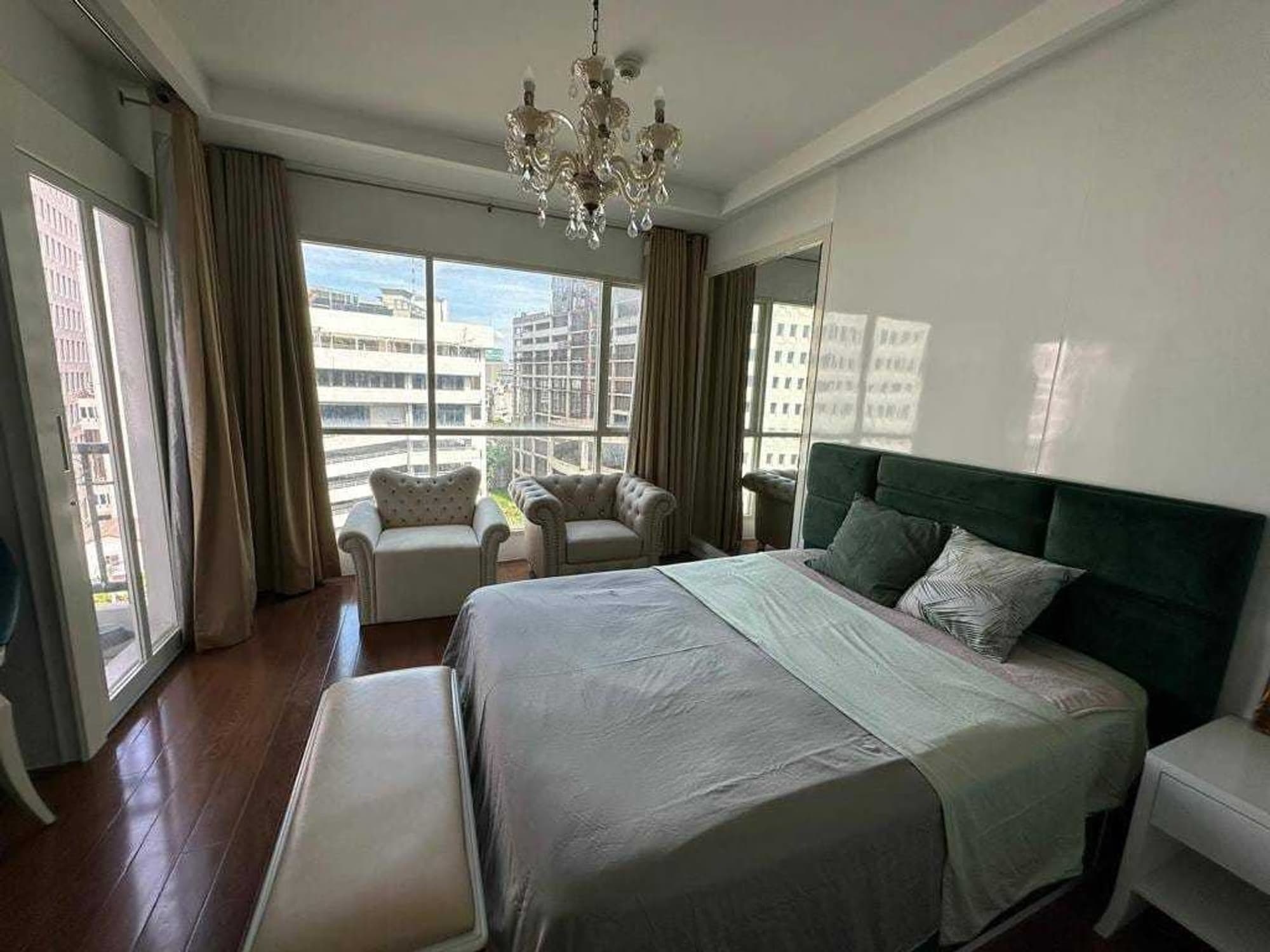 1 Bed Condo for Rent and Sale  Near Chit Lom BTS - Image 1