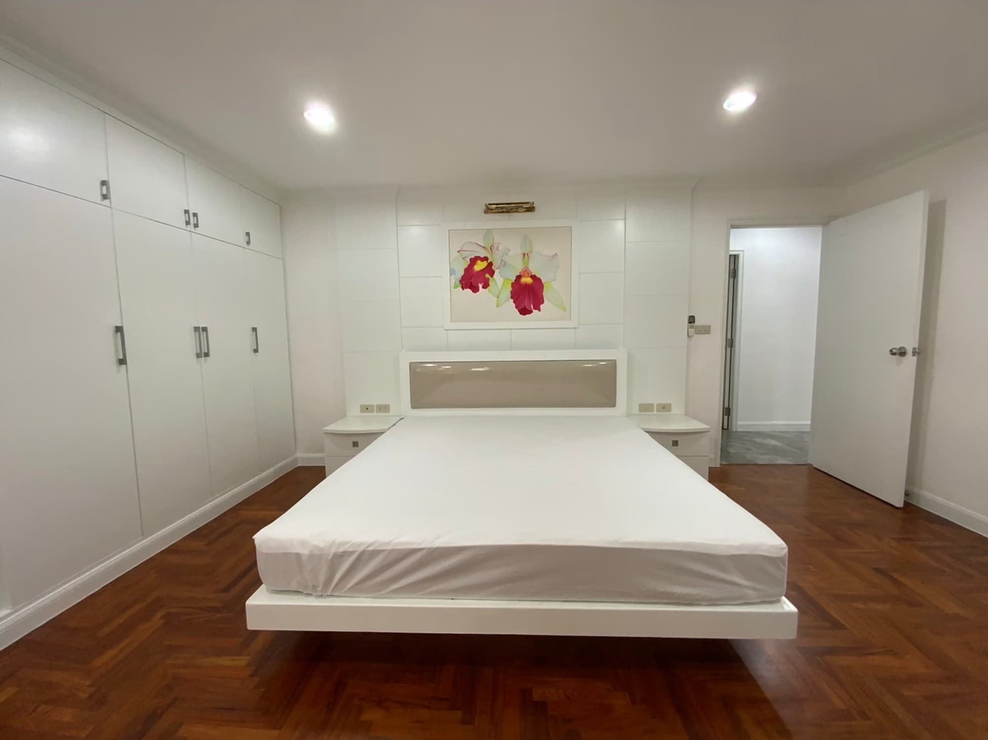 4 Bedroom Condo - Image 5