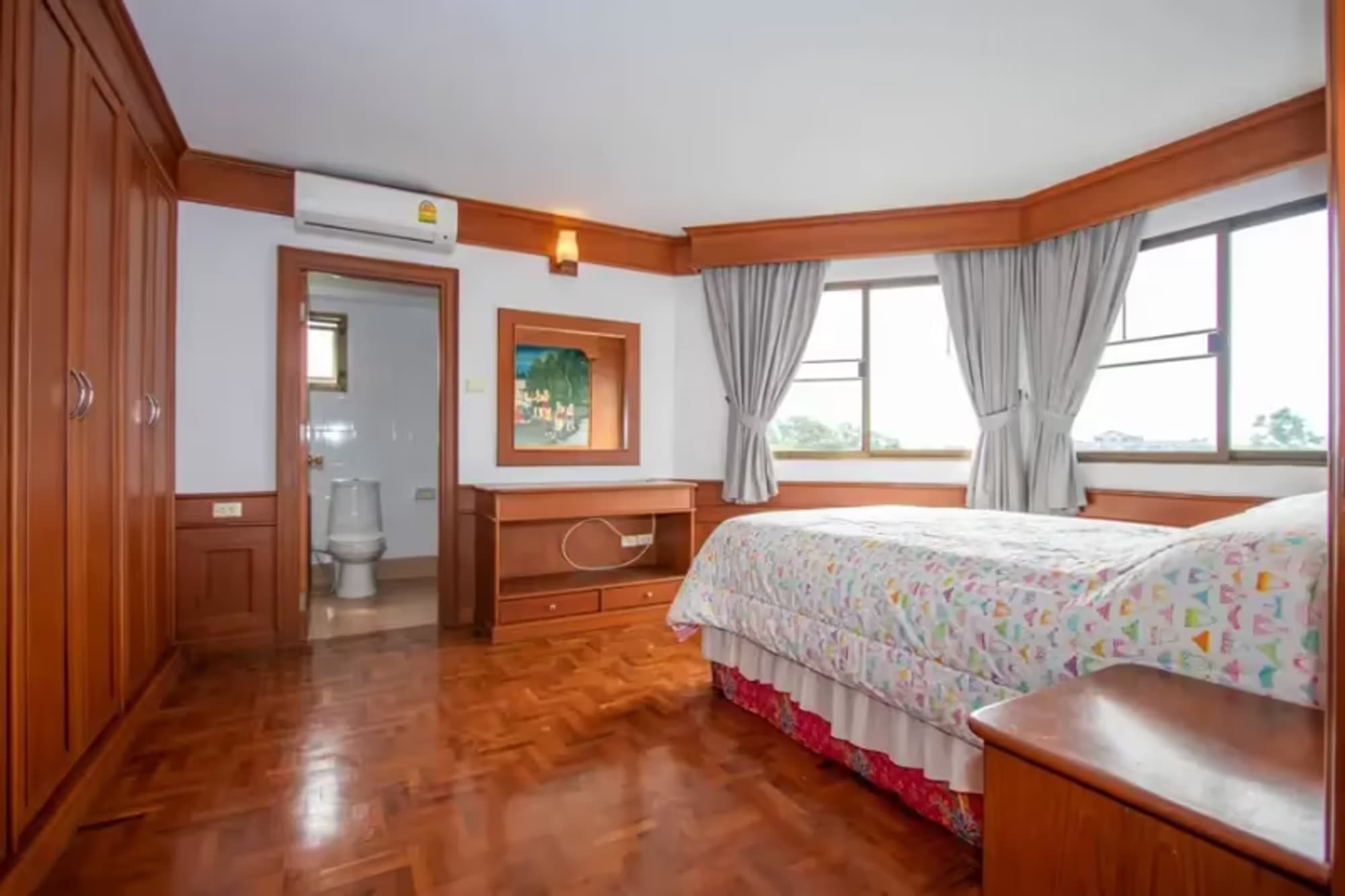 2 Bedroom Condo - Image 5