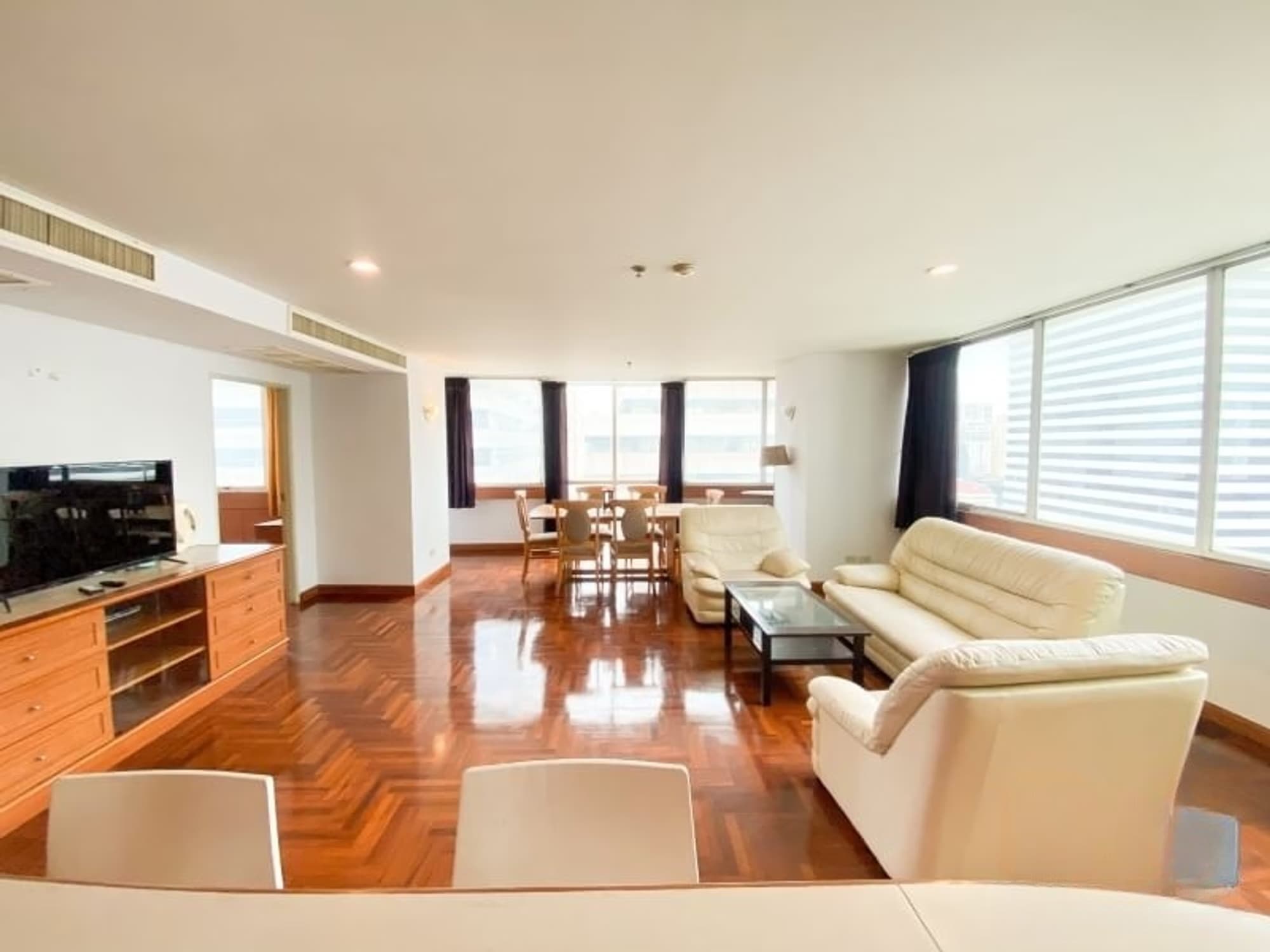 2 Bed Condo for Sale in Watthana - Image 1