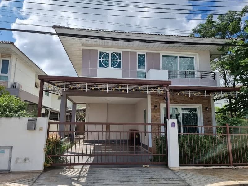 4 Bed House for Rent in Mueang Chiang Mai District