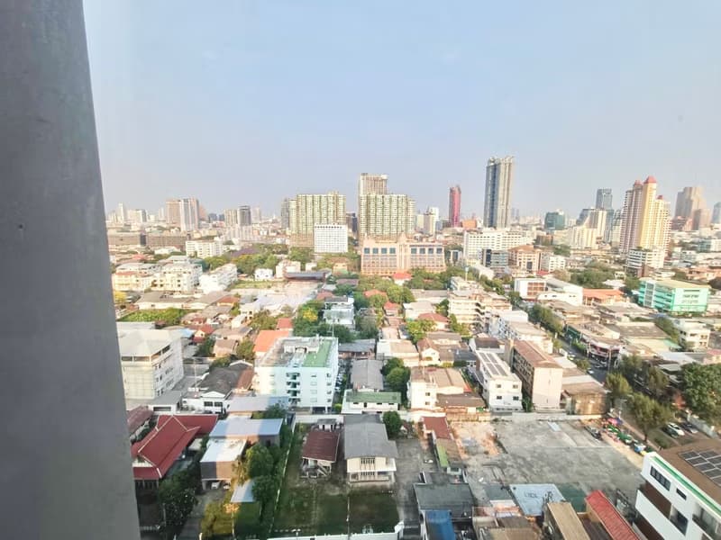 Condo for Sale at Intro Condominium