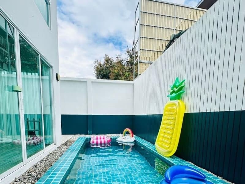 4 Bed house for Rent in San Sai