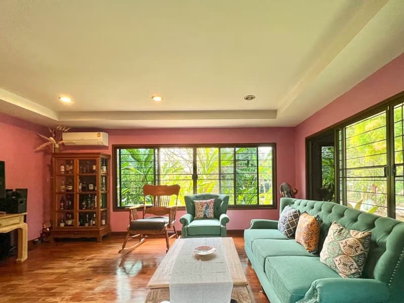 5 Bedroom House