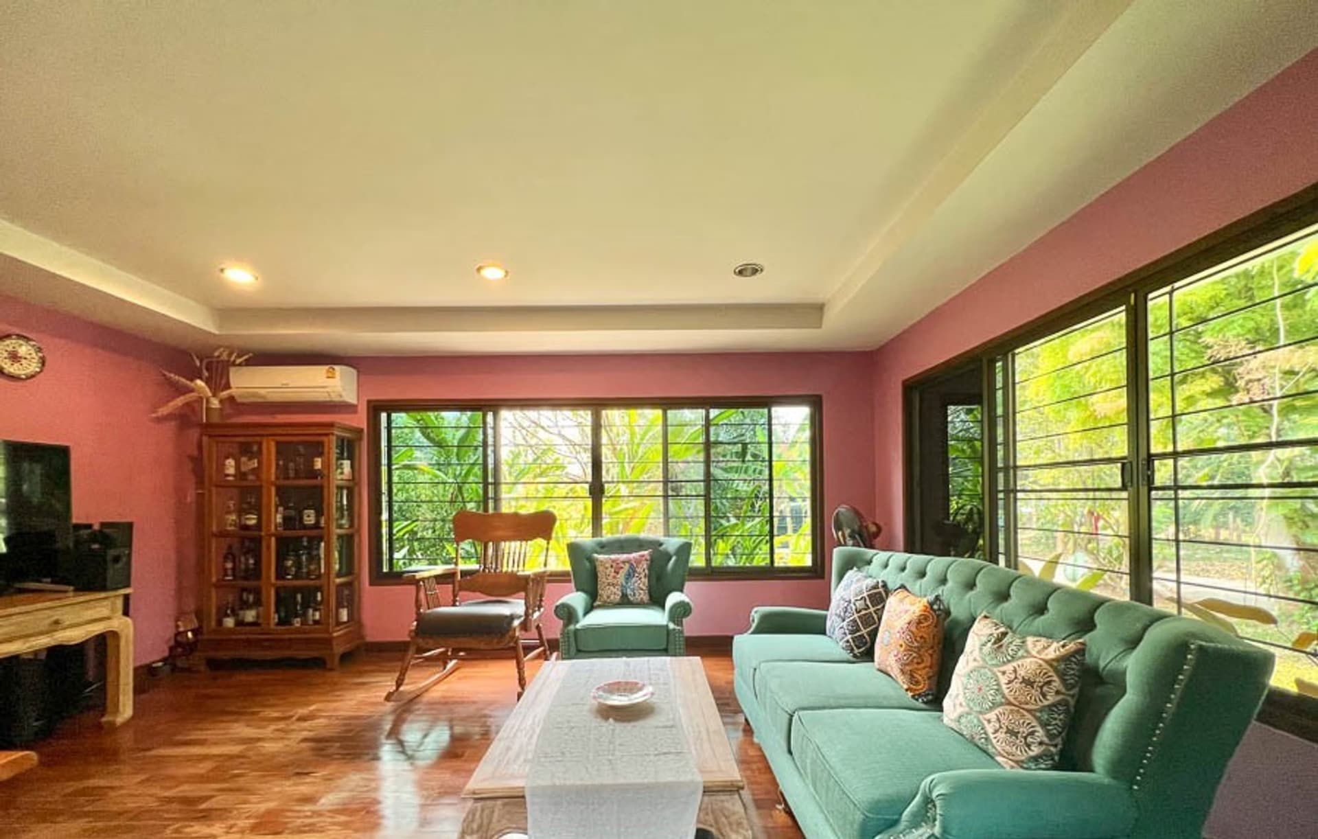 5 Bedroom House - Image 4