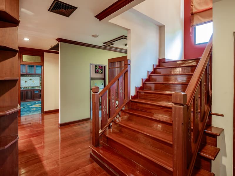 7 Bed House for Sale in Mueang Chiang Mai