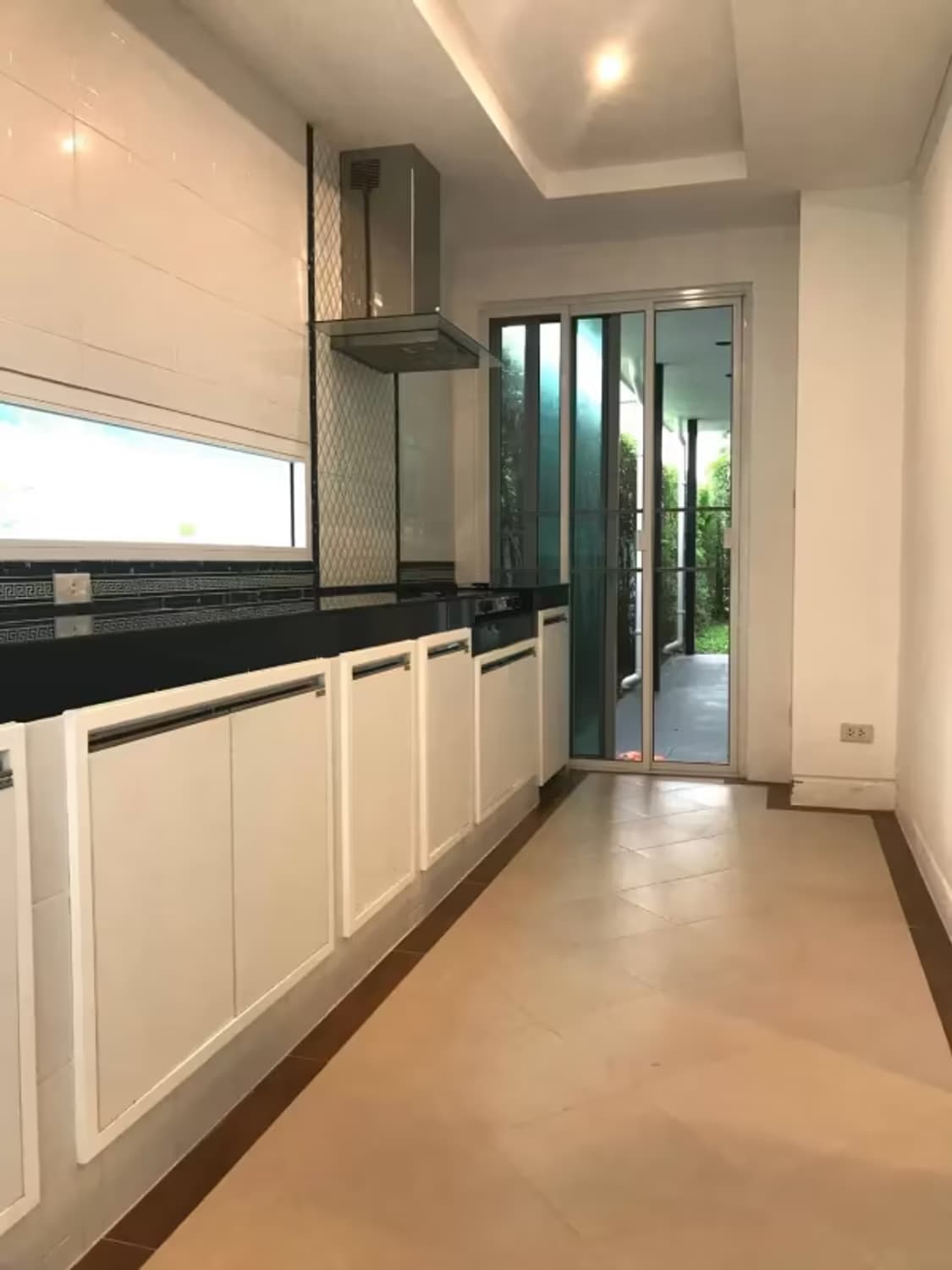 4 Bedroom House - Image 8
