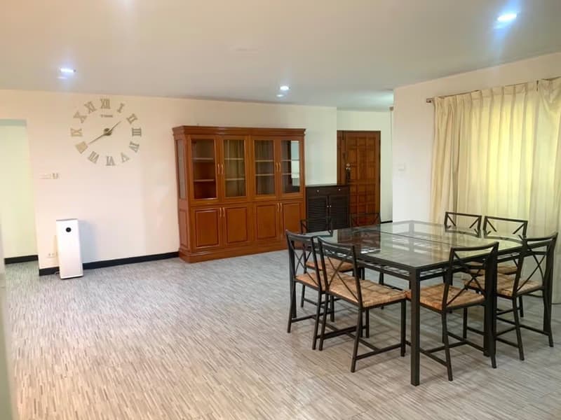 3 Bed Condo for Rent in Watthana