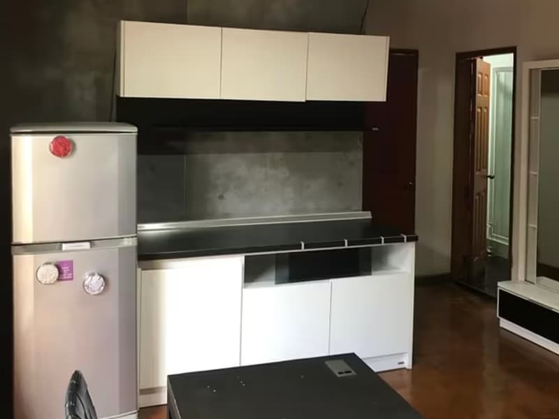 1 Bedroom Condo
